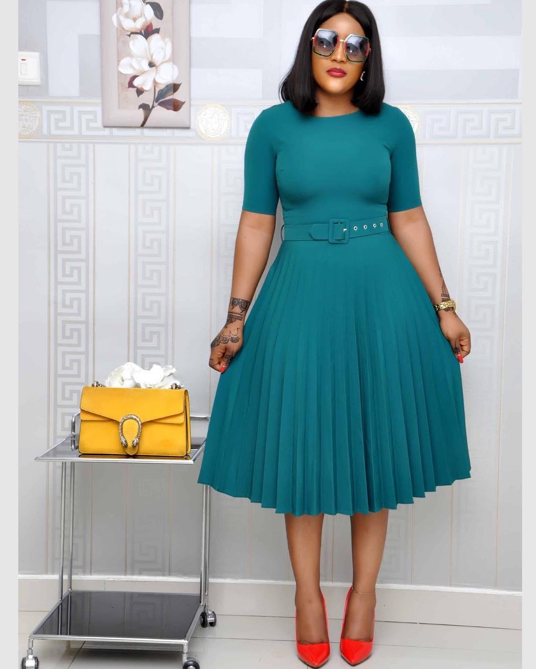 Robe de maternité grande taille à col rond et plis pour femme